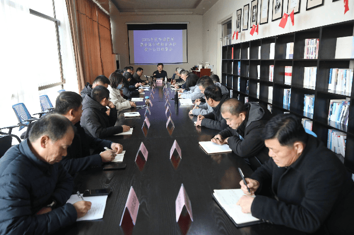 濱州市城管局召開2025年園林綠化精細化養(yǎng)護提升行動部署會:園林綠化
