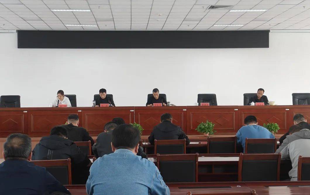區(qū)園林綠化局召開全區(qū)園林綠化領域相關工作部署會:園林綠化
